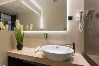 Отель Heritage Hotel Leon Coronato Пераст Улучшенный двухместный номер с 1 кроватью и видом на море-7